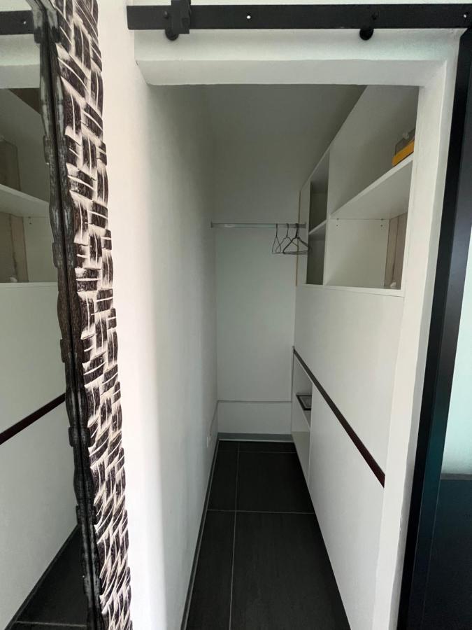 2 Accomodations -Studio Du Manoir -Le Manoir Пунауиа Екстериор снимка