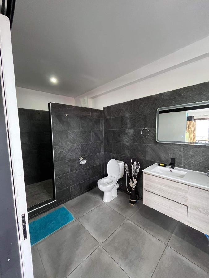 2 Accomodations -Studio Du Manoir -Le Manoir Пунауиа Екстериор снимка